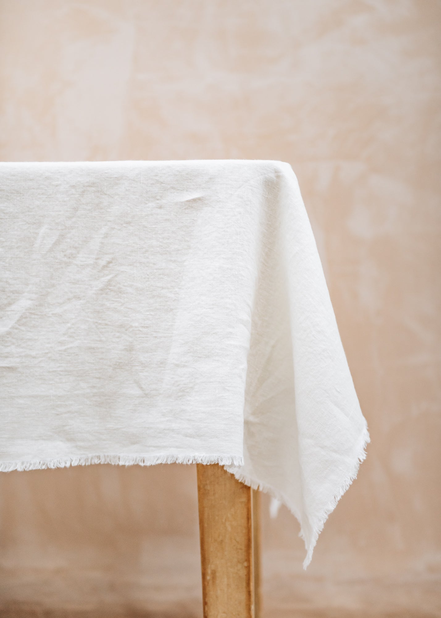 Burford Linen Fringed Tablecloth in White