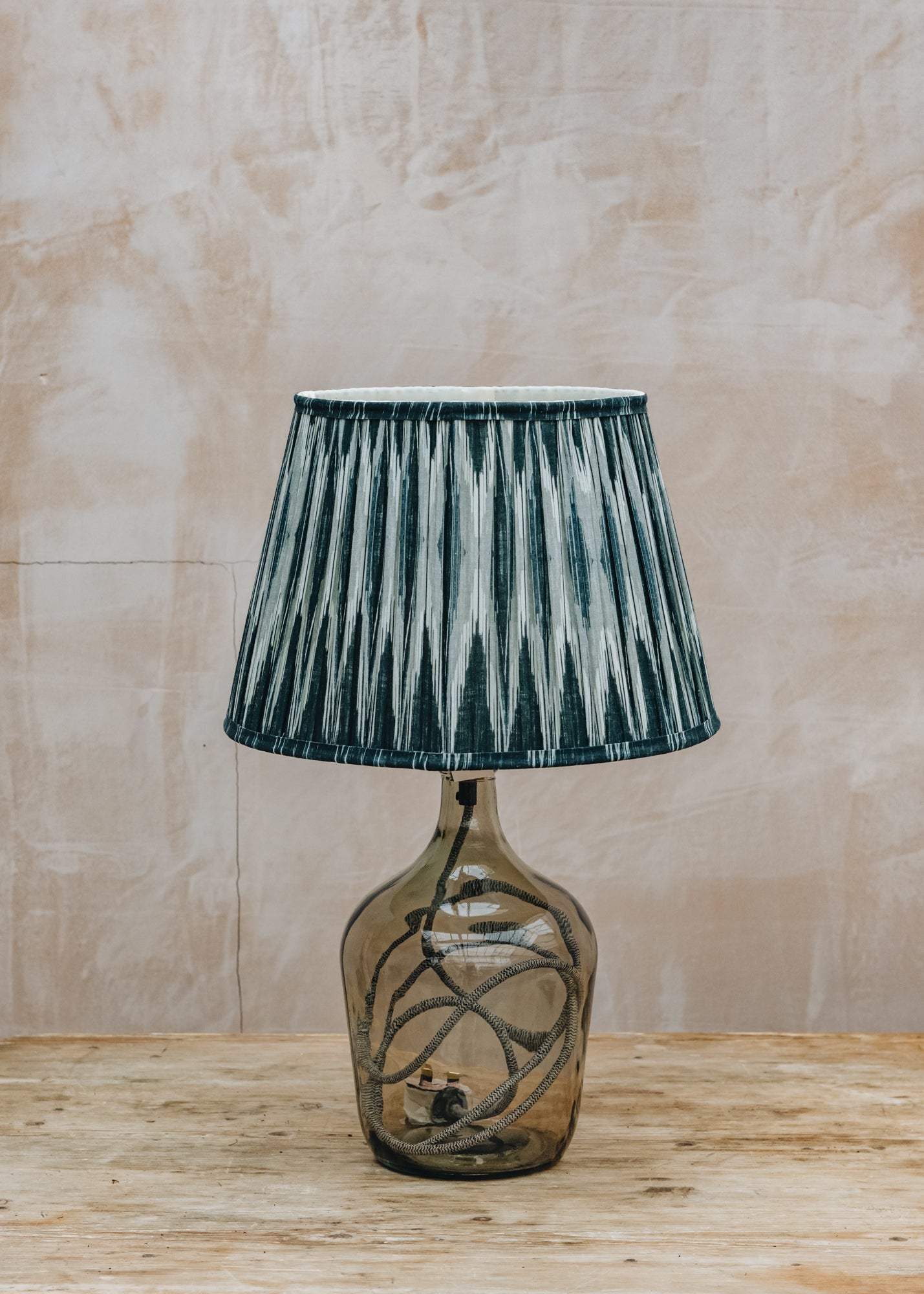 Jarapa Garrafa Bottle Lamp in Smoke