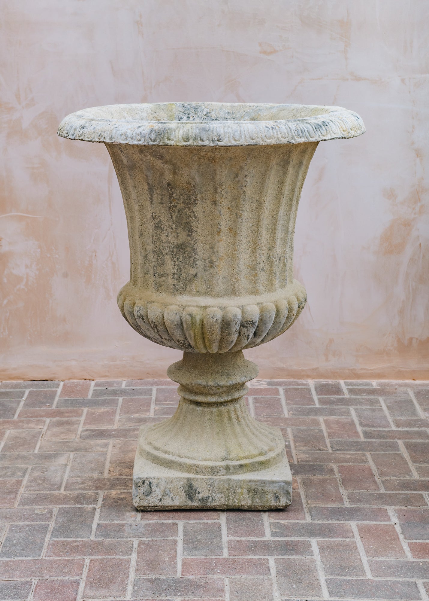 Large Medici Pot