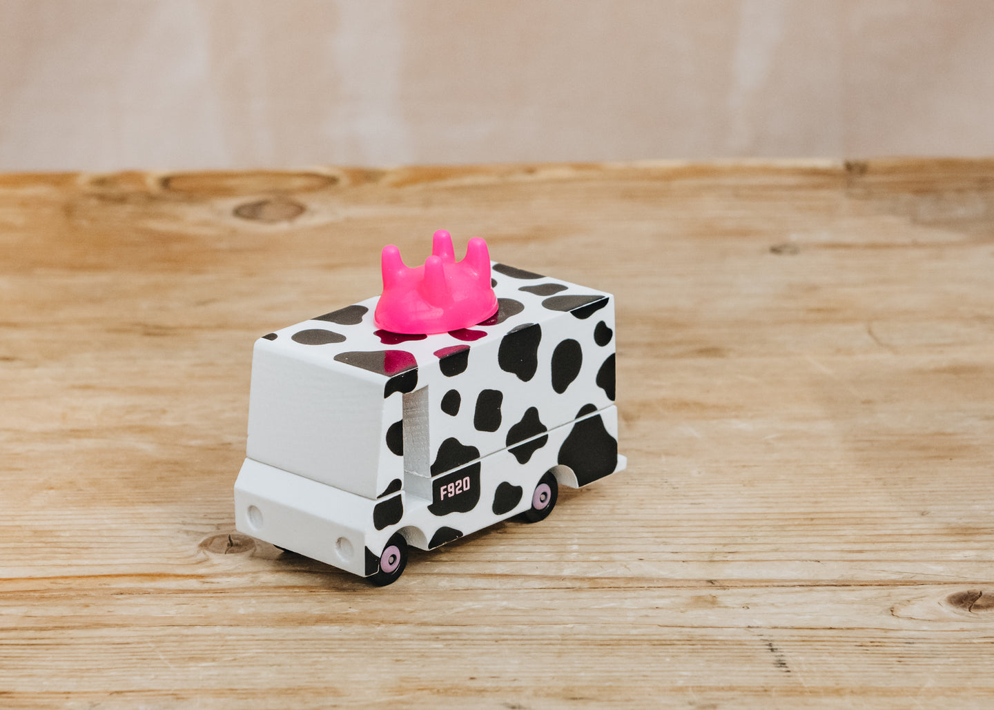 CandyLab Milk Van