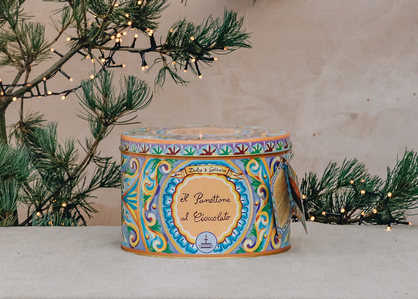 Milk and Dark Chocolate Panettone (1kg)