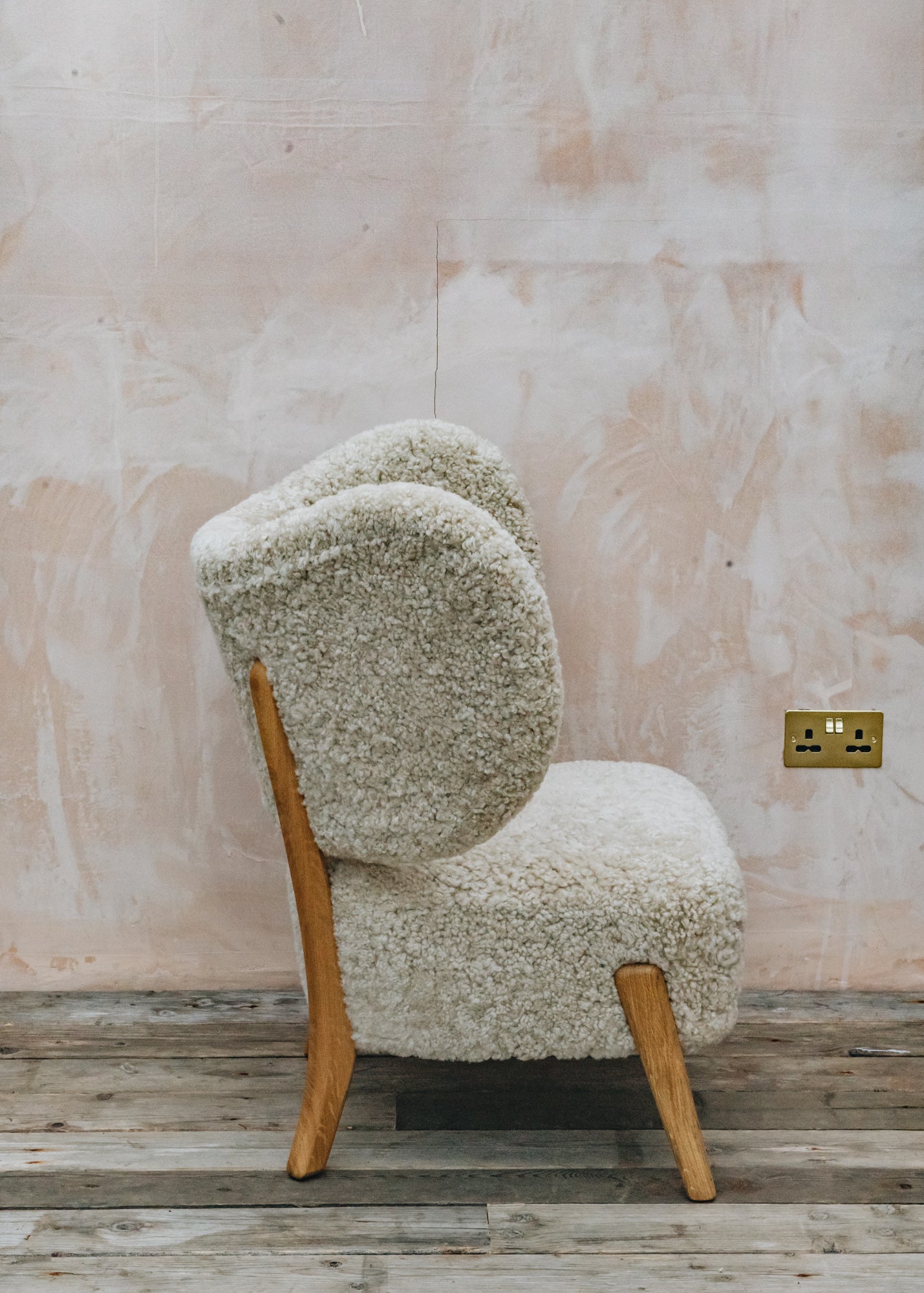 Mazo Moonlight Oak Sheepskin Lounge Chair