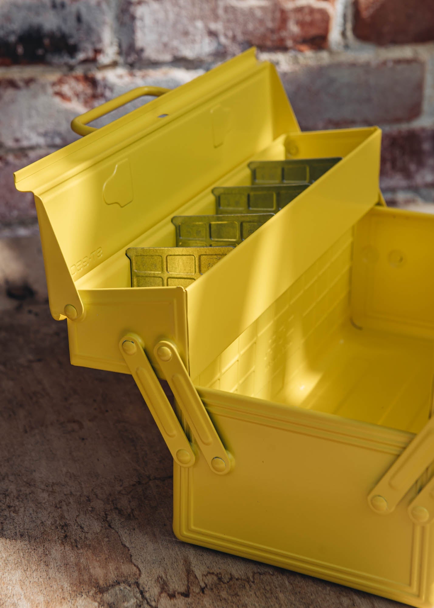 Niwaki ST-Type Tool Box in Yellow | Garden Tools | Burford Garden