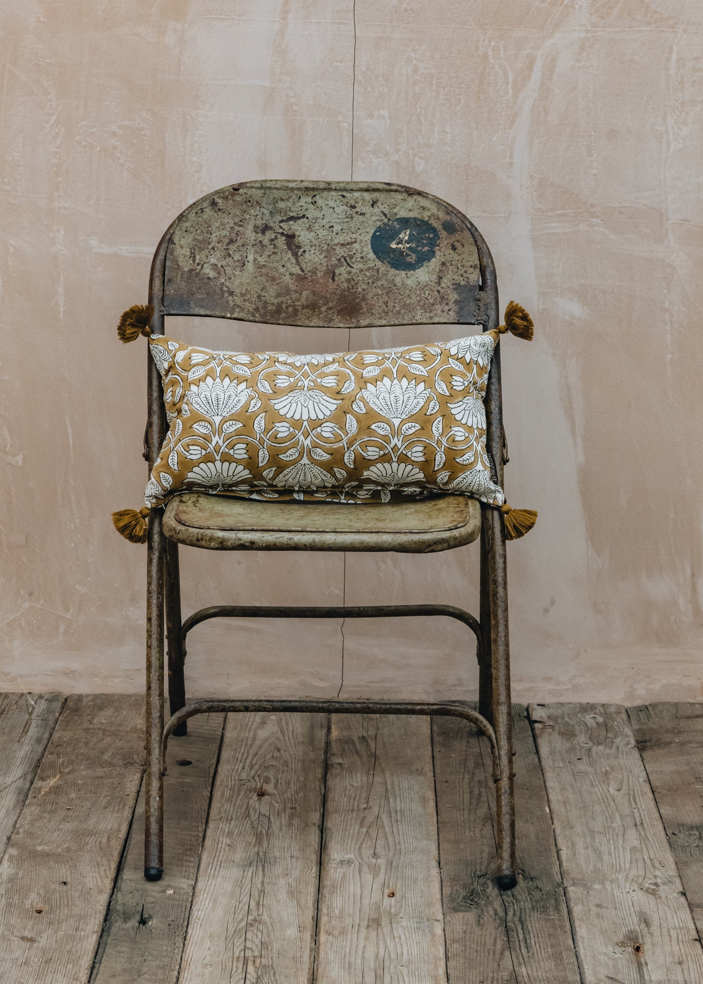 Bungalow Savannah Umbra Long Cushion