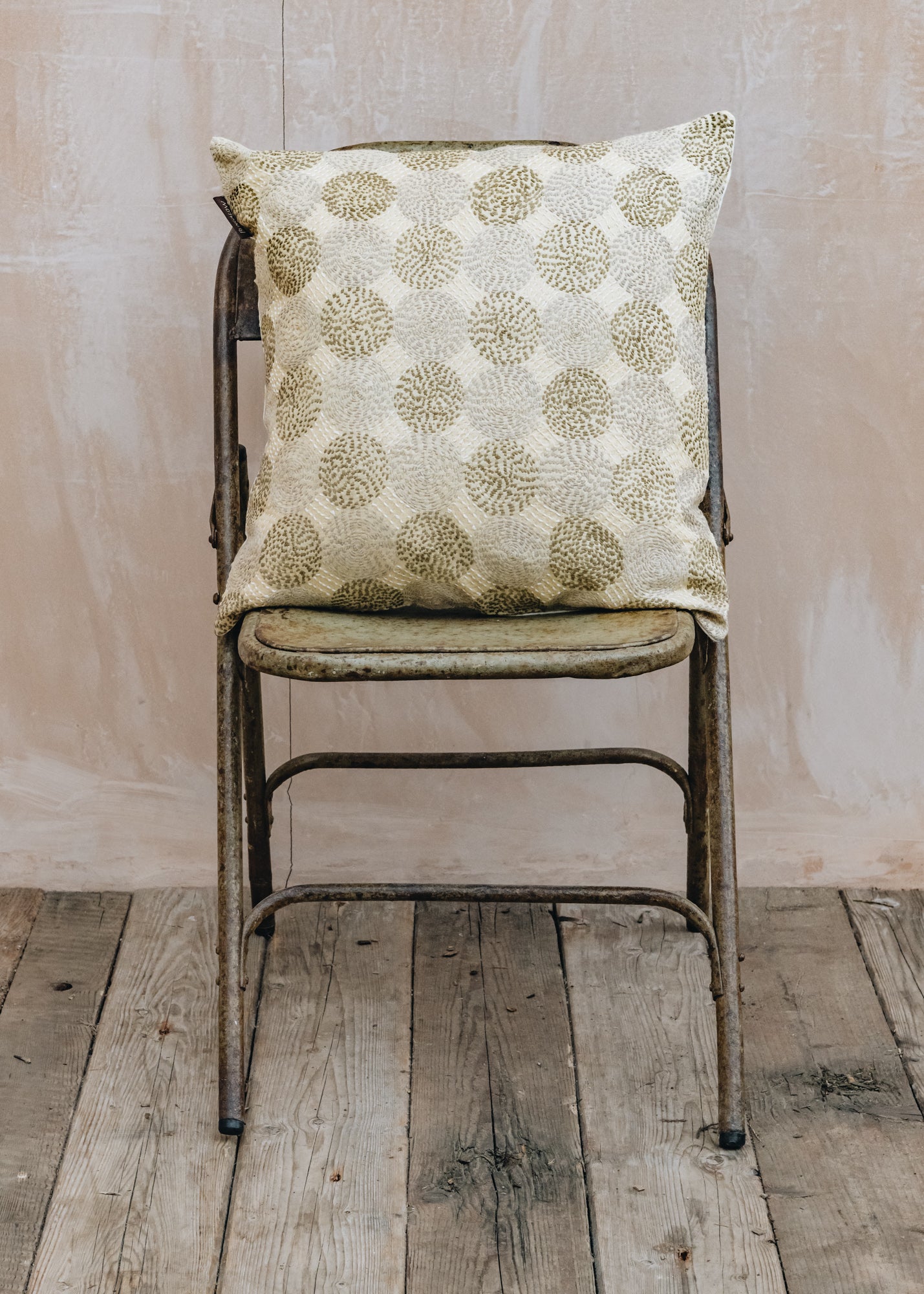 Bungalow Shamli Straw Cushion