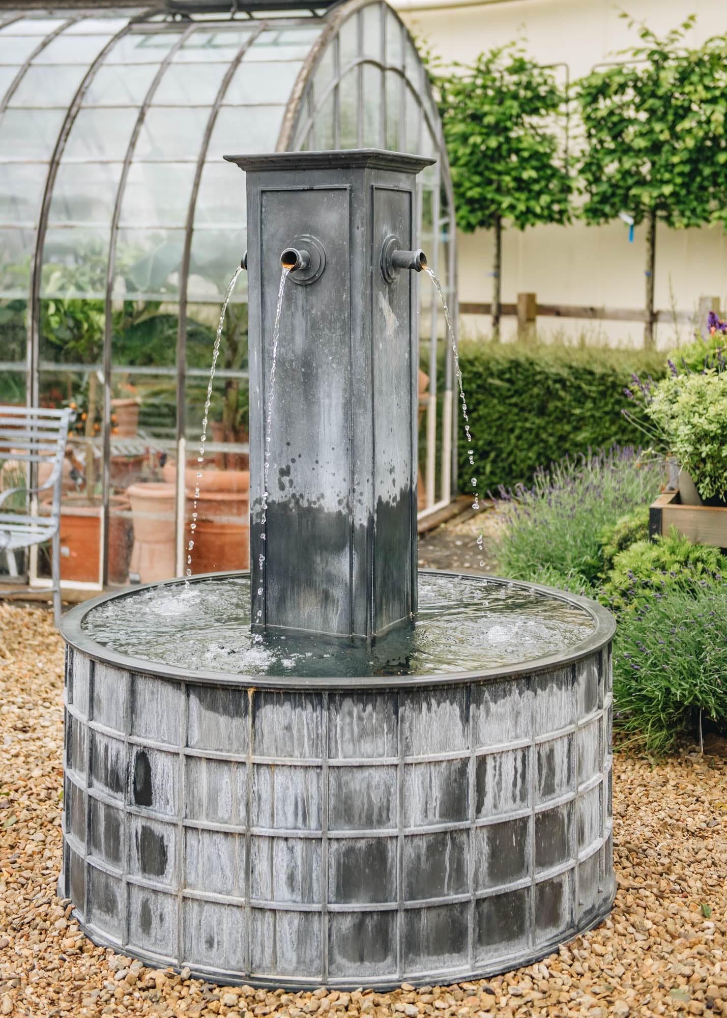 Sienna Round Zinc Water Feature