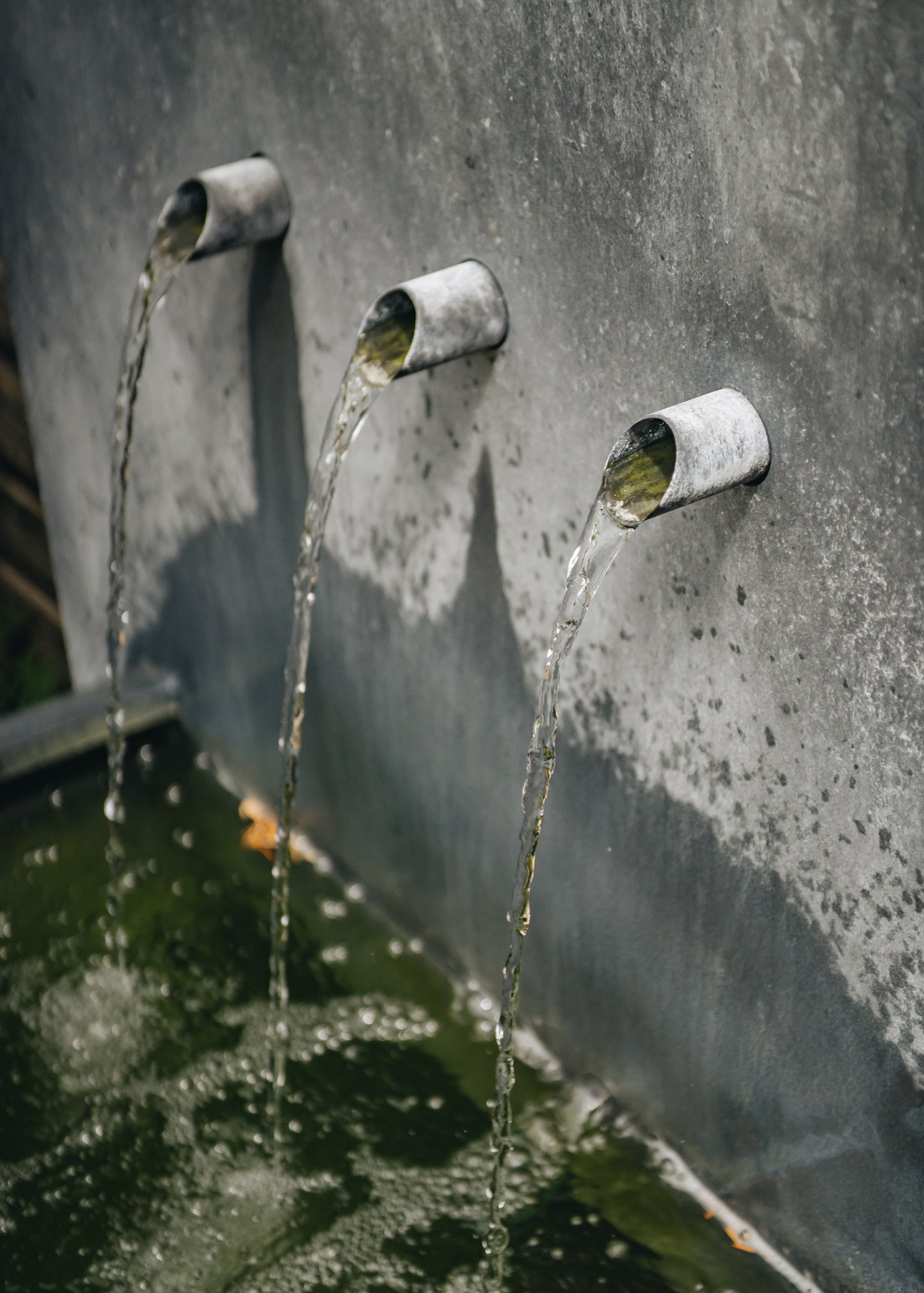 Trento Square Zinc Water Feature