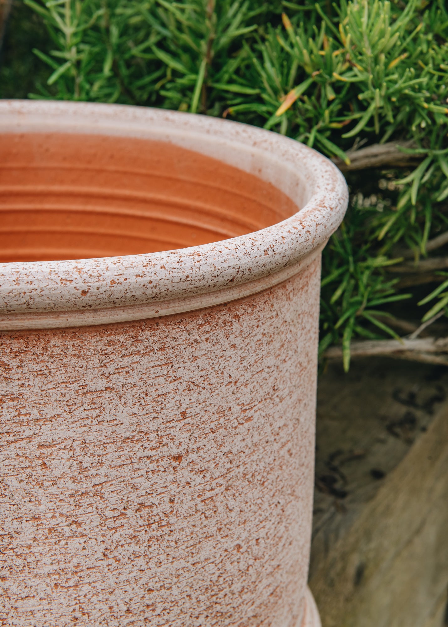 Garden Service Ltd Terracotta Tuba Cylinder Pot 26cm