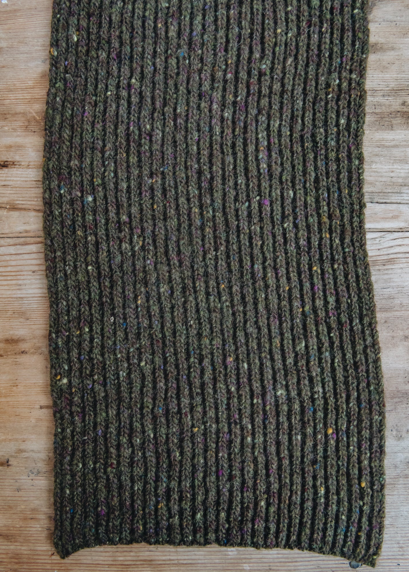 Donegal Wide Scarf in Moss