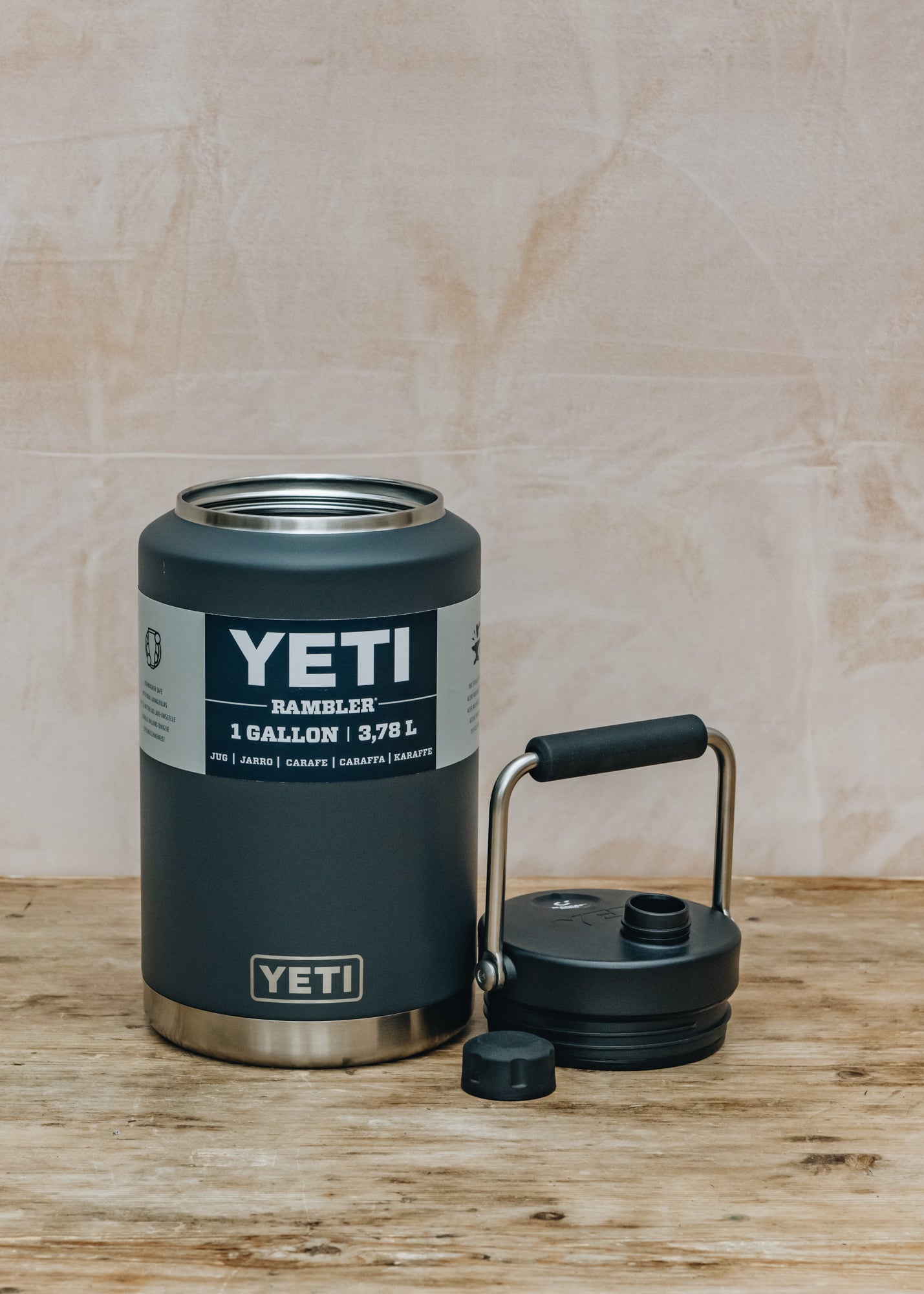 YETI- Rambler One Gallon Jug Charcoal