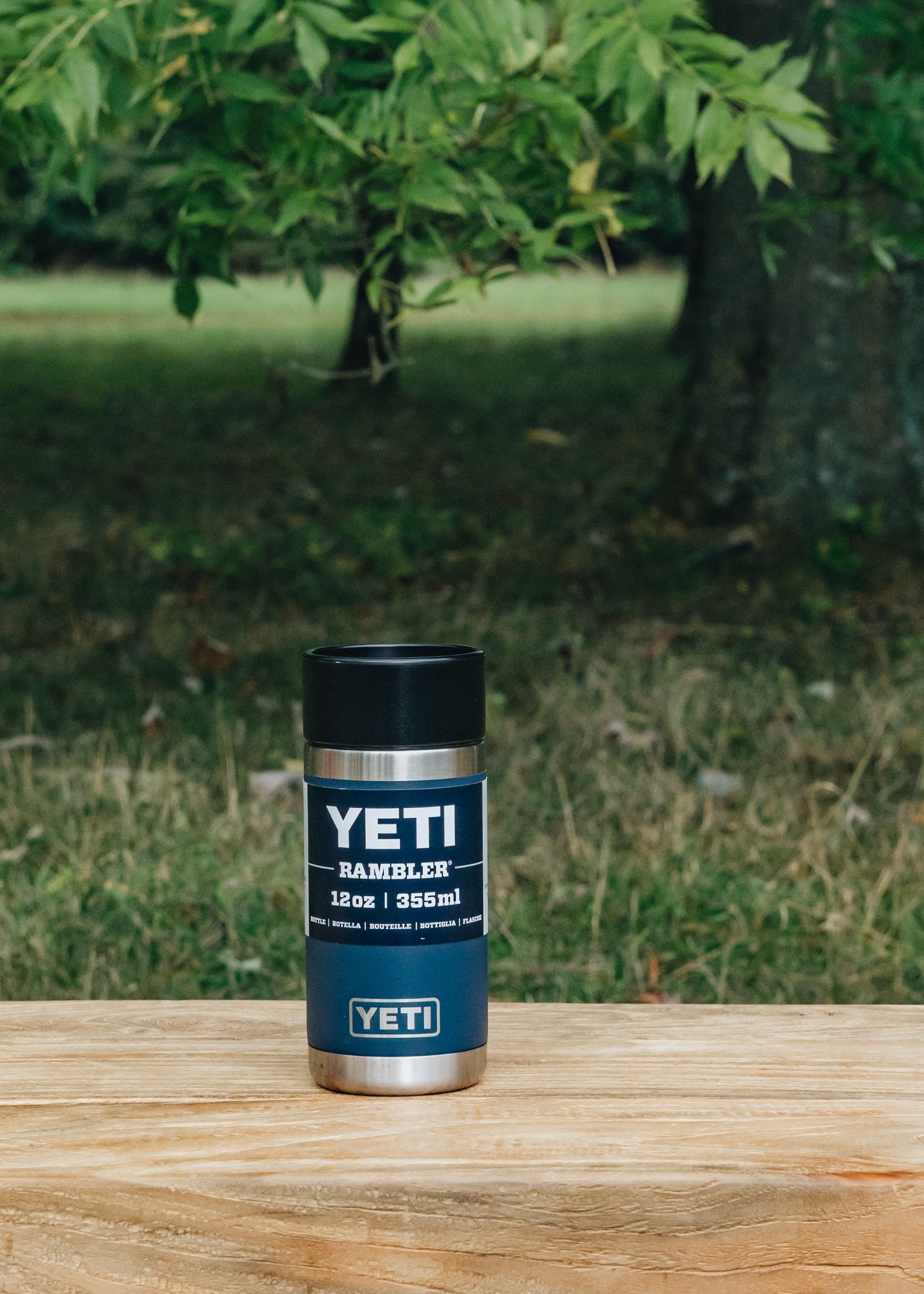 YETI Rambler Bottle 12oz in Navy